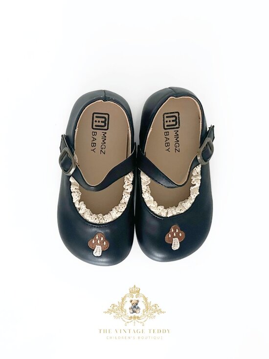 Other - NWT Pretty Girls Embroidered Mary Jane Flats Children's Shoes Mushroom Black 8.5